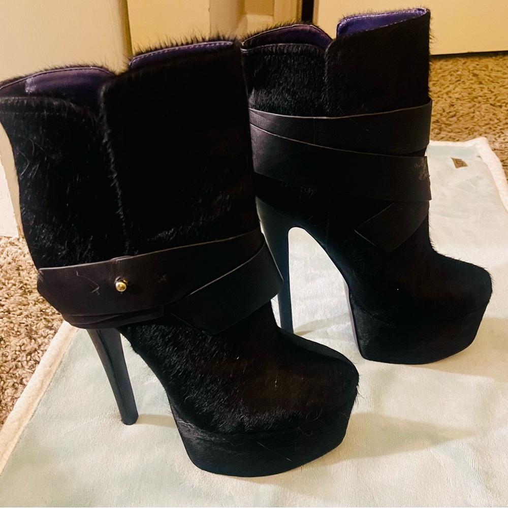 London trash Monsta Black Pony Boots